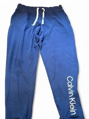Calvin Klein Sleepwear Black & Cream Care Tag Detail